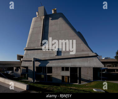 Firminy, Kirche St. Pierre, Le Corbusier posthum, 1970 bis 2006 mit Unterbrechungen, Ansicht von Süden Stockfoto