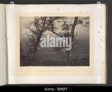 Orchard Knopf von Mission Ridge. Artist: George N. Barnard (American, 1819-1902). Datum: 1860. Museum: Metropolitan Museum of Art, New York, USA. Stockfoto