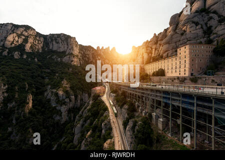 Santa Maria de Montserrat Abtei in Monistrol, in einem schönen Sommertag in Barcelona, Katalonien, Spanien Stockfoto