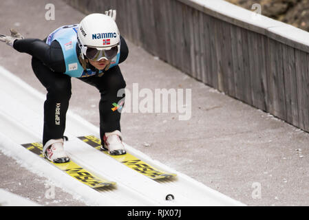 Ljubno, Slowenien. 07 Feb, 2019. Karoline Roestad Norwegen konkurriert auf Qualifikation Tag der FIS Skisprung Weltcup Damen Ljubno am 7. Februar 2019 in Ljubno, Slowenien. Credit: Rok Rakun/Pacific Press/Alamy leben Nachrichten Stockfoto