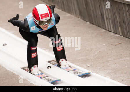 Ljubno, Slowenien. 07 Feb, 2019. Eva Pinkelnig Österreichs konkurriert auf Qualifikation Tag der FIS Skisprung Weltcup Damen Ljubno am 7. Februar 2019 in Ljubno, Slowenien. Credit: Rok Rakun/Pacific Press/Alamy leben Nachrichten Stockfoto