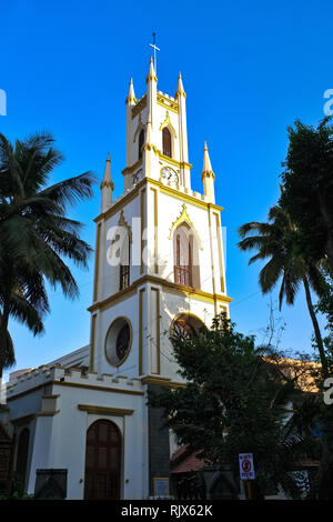 Der Glockenturm von St. Thomas' Kathedrale, im Jahre 1718 gegründet, in der Nähe von horniman Circle, Fort, Mumbai, lIndia Stockfoto