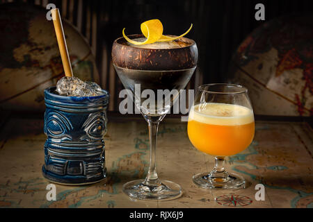 3 moderne Tiki cocktails Stockfoto