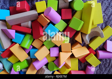 Bunte Figuren für Spiele Stockfoto