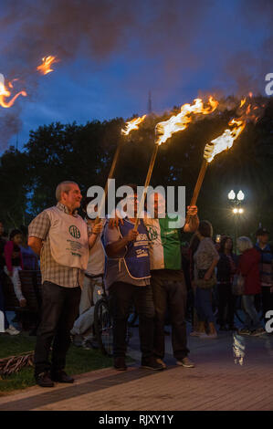 Rosario Hauptplatz in Argentinien Protestdemonstration gegen die steigende Tarife und Einschnitte bei den Renten und Gehälter im Januar 2019 Stockfoto