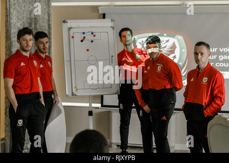 2020 FIFA Futsal-Weltmeisterschaft Qualifier. Wales Kader Züge bei der FUTSAL ARENA FMF vor Ihren 3-Spiel Turnier vs Rivalen, Moldawien, Finnland und Keine Stockfoto