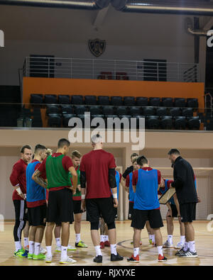 2020 FIFA Futsal-Weltmeisterschaft Qualifier. Wales Kader Züge bei der FUTSAL ARENA FMF vor Ihren 3-Spiel Turnier vs Rivalen, Moldawien, Finnland und Keine Stockfoto