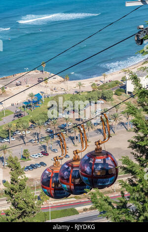 Haifa, Israel - 17. November 2018: die Seilbahn von der Spitze des Berges Karmel in Haifa Stockfoto