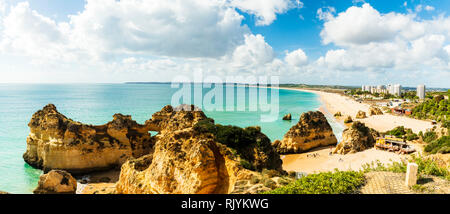 Panoramablick auf die Küste, Alvor, Algarve, Portugal, Europa Stockfoto