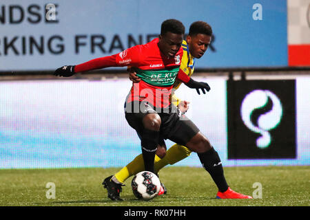 LEEUWARDEN, 08-02-2019, cambuur Stadion, Saison 2018 - 2019, Keukenkampioen divisie, David Sambissa, Terry Lartey Sanniez während des Spiels SC Cambuur - NEC Stockfoto