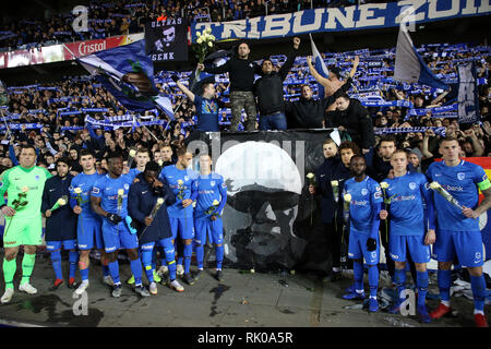 GENK, BELGIEN - 08 Februar: Genk Spieler feiern nach dem Gewinn der Jupiler Pro League Spieltag 25 zwischen KRC Genk und Standard de Liège am Februar 08, 2019 in Genk, Belgien. (Foto von Vincent Van Doornick/Isosport) Stockfoto