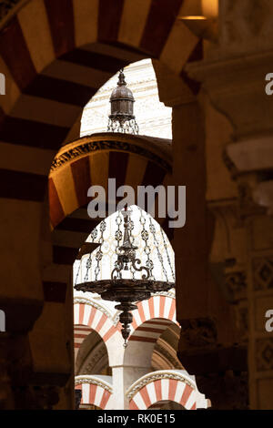 Innenraum der Moschee - Kathedrale von Córdoba. Juni, 2018. Andalusien, Spanien Stockfoto