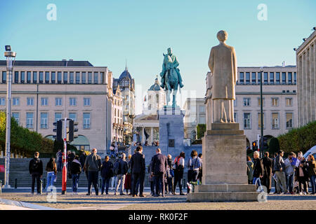 15.11.2018, Bruessel, Belgien - Blick ueber den Albertina Platz in sterben Eglise Saint-Jacques-sur-coudenberg an der Place Royale auf dem Mont des Arts Stockfoto