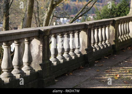 Detail der Betonbalustrade im Tempel Stockfoto
