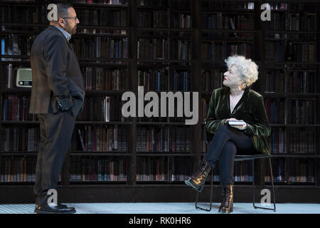 Die Besetzung von La Culpa während einer Aufführung im Teatro Bellas Artes in Madrid mit: Pepon Nieto, Magui Mira Wo: Madrid, Spanien Wann: 08 Jan 2019 Credit: Oscar Gonzalez/WENN.com Stockfoto