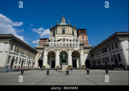 Italien. Lombardei, Mailand. In der Basilika Sant'Eustorgio t erhabenes Beispiel der Renaissance Skulptur. Säulen von San Lorenzo Stockfoto