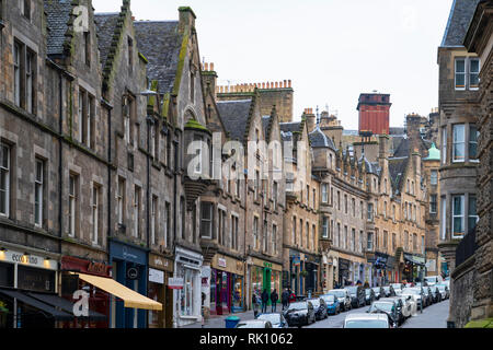 Blick auf die Altstadt Cockburn Street in der Altstadt von Edinburgh, Schottland, Großbritannien Stockfoto