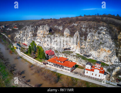 The Rock's Kloster t Dimitrij von Basarbovo', Bulgarien. Rock Kirche. Stockfoto