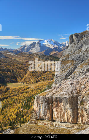 Marmolade aus gesehen in der Nähe von Passo Falzarego, Dolomiten, Belluno, Venetien, Italien Stockfoto