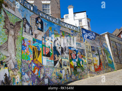 Street Art Umgebung Blands Cliff Galerie in Scarborough, England, Großbritannien Stockfoto