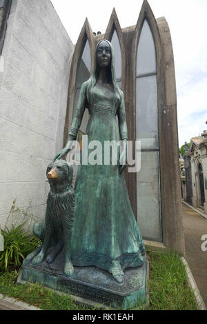 Sehr viel wie eine Miniaturstadt, Recoleta Friedhof gilt als einer der schönsten Friedhöfe in der Welt und ein Muss in Buenos Aires Stockfoto