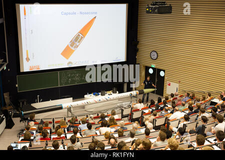 Luft- und Raumfahrttechnik Studenten der Technischen Universität in Delft arbeiten auf Ihre Rakete, die Stratos III Stockfoto