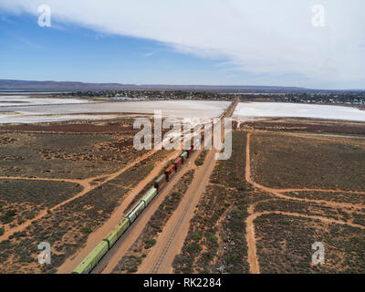 Container Double Decker Güterzug aus Perth Port Augusta South Australia Stockfoto
