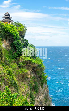 Uluwatu Tempel eine Pagode auf den Klippen der Halbinsel Bukit gehockt, Bali, Indonesien. Stockfoto