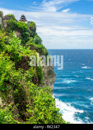 Uluwatu Tempel eine Pagode auf den Klippen der Halbinsel Bukit gehockt, Bali, Indonesien. Stockfoto