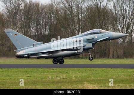 Ein Eurofighter Typhoon multirole Fighter Jet der Luftwaffe. Stockfoto