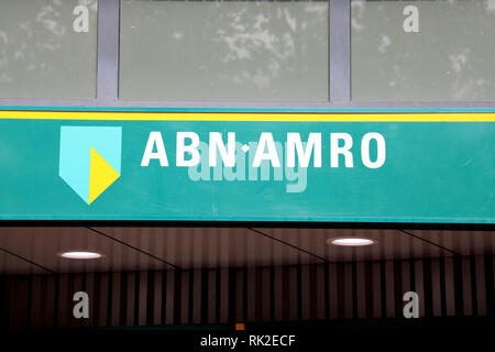 EINDHOVEN, Niederlande - 5 Juni, 2018: Markenname logo ABN AMRO Bank auf der lokalen Niederlassung in Eindhoven, Niederlande Stockfoto