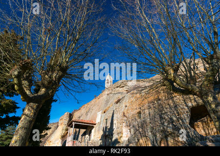 Iglesia Rupestre de los Santos Justo y Pastor, Olleros de Pisuerga, Montaña Palentina, Palencia, Castilla y Leon, Spanien, Europa Stockfoto