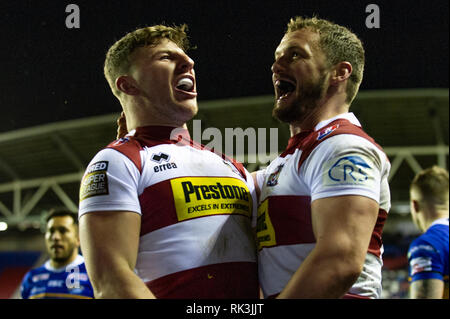 8. Februar 2019, DW Stadium, Wigan, England; Betfred Super League, Runde 2, Wigan Warriors vs Leeds Rhinos; George Williams von Wigan Warriors feiert seinen Versuchen Credit: Richard Long/News Bilder Stockfoto