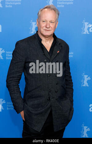 Berlin, Deutschland. 09 Feb, 2019. Stellan Skarsgard während der "Pferde stehlen" fotoshooting an der 69. Internationalen Filmfestspiele Berlin/Berlinale 2019 im Hotel Grand Hyatt am 9. Februar 2019 in Berlin, Deutschland. Credit: Geisler-Fotopress GmbH/Alamy leben Nachrichten Stockfoto