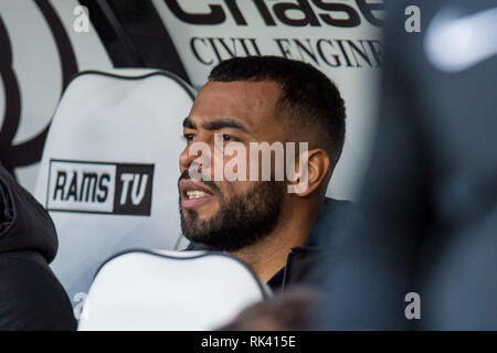 Derby, Großbritannien. 09 Feb, 2019. Ashley Cole von Derby County, bevor die EFL Sky Bet Championship Match zwischen Derby County und Hull City im Pride Park Stadium, Derby, England am 9. Februar 2019. Foto von Matthew Buchan. Nur die redaktionelle Nutzung, eine Lizenz für die gewerbliche Nutzung erforderlich. Keine Verwendung in Wetten, Spiele oder einer einzelnen Verein/Liga/player Publikationen. Credit: UK Sport Pics Ltd/Alamy leben Nachrichten Stockfoto