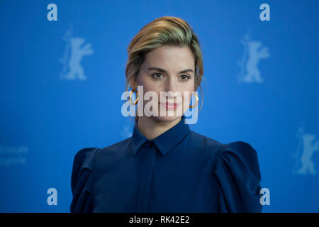 Berlin, Deutschland, 09. Februar 2019. Die Schauspielerin Danica Curcic am Fotoshooting für die Film, Pferde stehlen (Ut Og Stjaele Hester) auf der 69. Berlinale International Film Festival, am Samstag, den 9. Februar 2019, Hotel Grand Hyatt, Berlin, Deutschland. Credit: Doreen Kennedy/Alamy leben Nachrichten Stockfoto