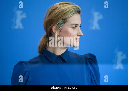 Berlin, Deutschland, 09. Februar 2019. Die Schauspielerin Danica Curcic am Fotoshooting für die Film, Pferde stehlen (Ut Og Stjaele Hester) auf der 69. Berlinale International Film Festival, am Samstag, den 9. Februar 2019, Hotel Grand Hyatt, Berlin, Deutschland. Credit: Doreen Kennedy/Alamy leben Nachrichten Stockfoto