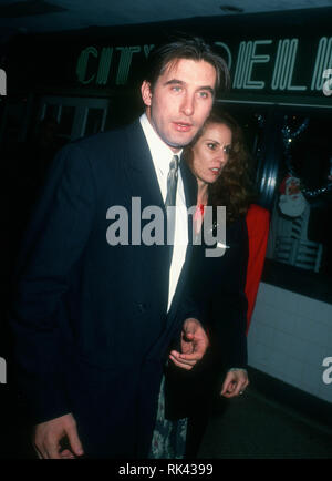 CENTURY CITY, CA - 14. Dezember: Schauspieler William Baldwin besucht TriStar Pictures' "Philadelphia" Premiere am 14. Dezember 1993 im Cineplex Odeon Century Plaza Kinos in Century City, Kalifornien. Foto von Barry King/Alamy Stock Foto Stockfoto