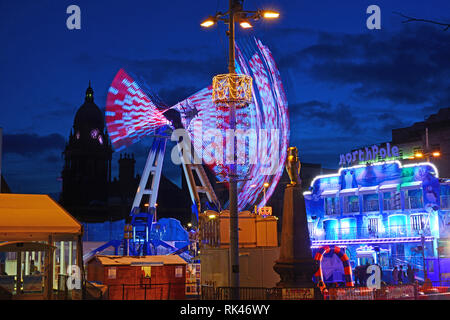 Saint valentines Kirmes von Leeds Rathaus in der Dämmerung yorkshire United Kingdom Stockfoto