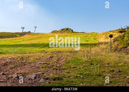 Straße auf die Spitze des Babin zub (des Grandmather Zahn), der die schönsten Gipfel des Stara Planina (Balkan-gebirge) in Serbien Stockfoto