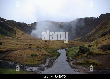 Der geothermale Fluss Reykjadalur in Island Stockfoto