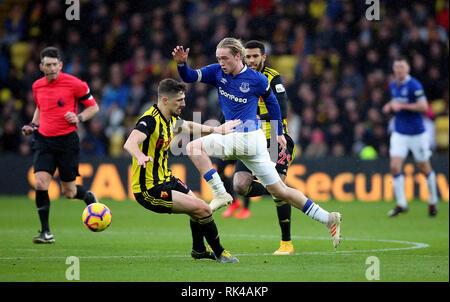 Die watford Craig Cathcart (links) und Everton ist Tom Davies (rechts) Kampf um den Ball während der Premier League Match an der Vicarage Road, Watford. Stockfoto