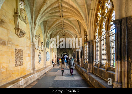 London, England/Großbritannien - 2019/01/28: Kreuzgang der Royal Westminster Abbey, formal Stiftskirche St. Peter in Westminster mit t Stockfoto