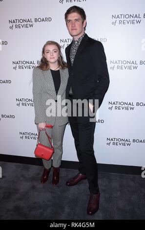 National Board of Review Award Gala - Ankunft mit: Elsie Fisher, Bo Burnham Wo: New York, New York, United States Wenn: 08 Jan 2019 Credit: Patricia Schlein/WENN.com Stockfoto