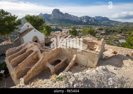 Das Dorf Polop auf die Berge des in Alicante, Spanien. Stockfoto