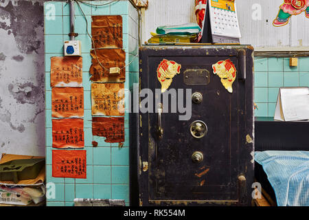 Safe im alten Shop Verkauf von getrockneten Fisch in Georgetown, Penang, Malaysia Stockfoto