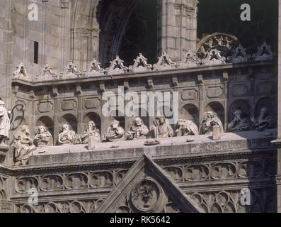 FACHADA PRINCIPAL - PUERTA DEL PERDON - REPRESENTACION DE LA ultima Cena. Lage: CATEDRAL - AUSSEN. Toledo. Spanien. Stockfoto