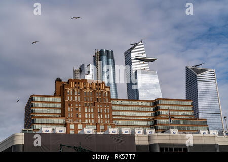 New York, USA. 12. JAN 2019. Neue Wolkenkratzer in New York City's Hudson Yards gebaut sind die Änderung der Skyline von Lower Manhattan. Foto von Enrique S Stockfoto