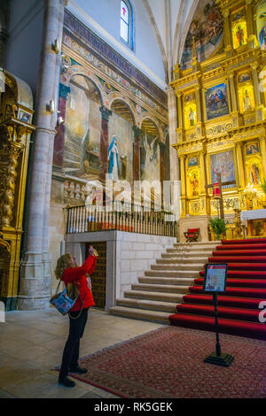 Touristische Bilder in der Kirche. Colmenar de Oreja, Provinz Madrid, Spanien. Stockfoto