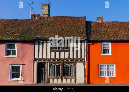 20-01-19. Thaxted, Essex, England, UK. Bunt, bunt, mittelalterliche Architektur auf Newbiggin Straße. Foto: © Simon Grosset Stockfoto